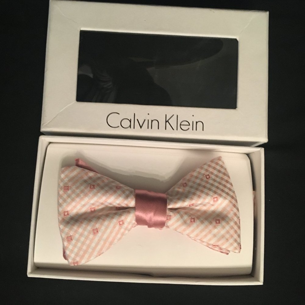 Calvin Klein Bowtie, Mauve & White, New in Box
